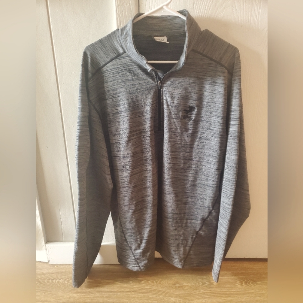 Quarter zip pull over